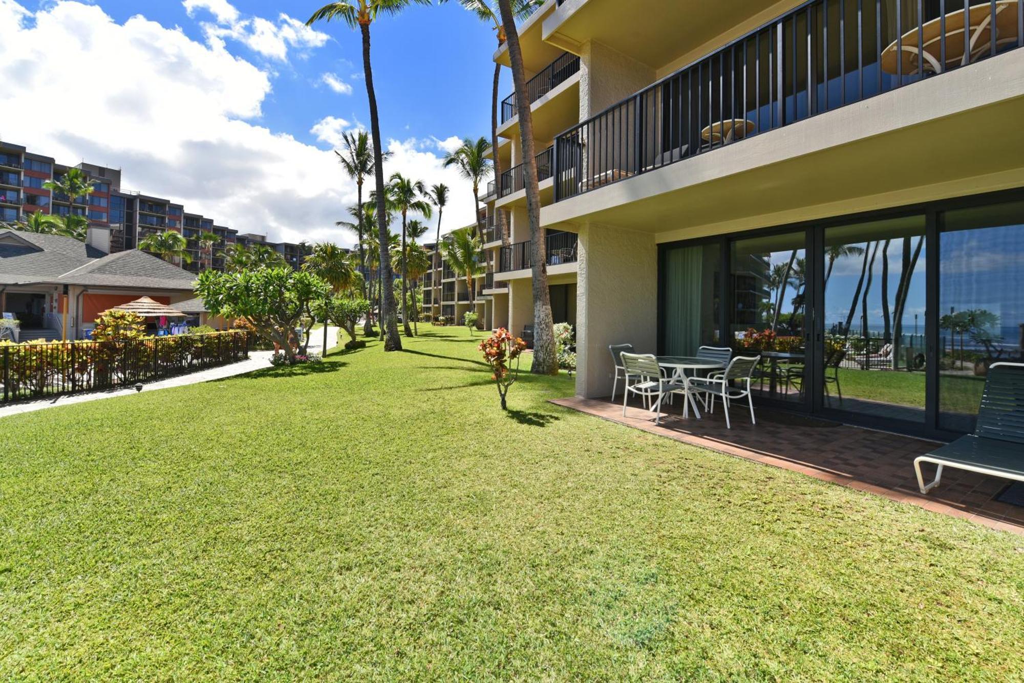 Kaanapali Shores 160 - Sleep Steps Away From The Ocean Kahana Екстериор снимка